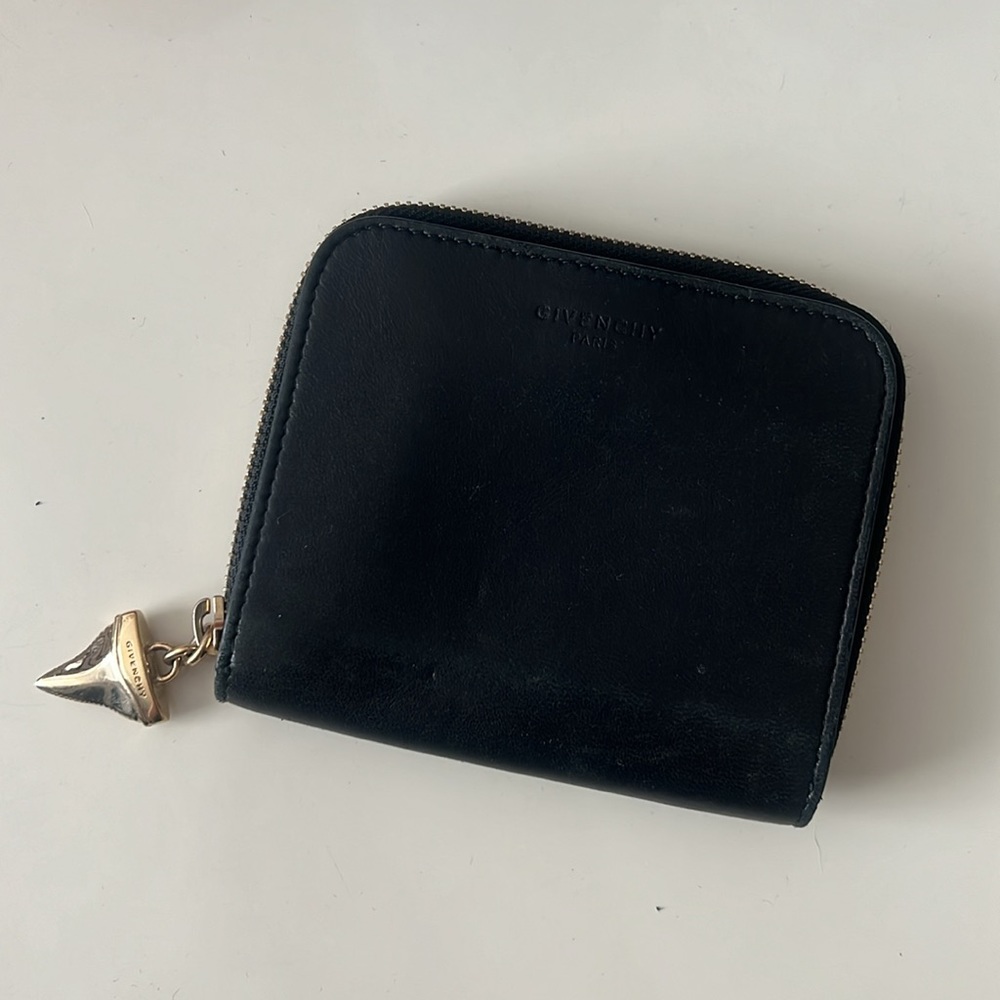Givenchy Paris Zipped Wallet - Picture 3 of 8